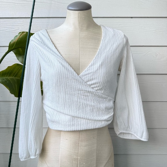 Bershka wrap‎ top- White Sz S-M - Picture 1 of 6